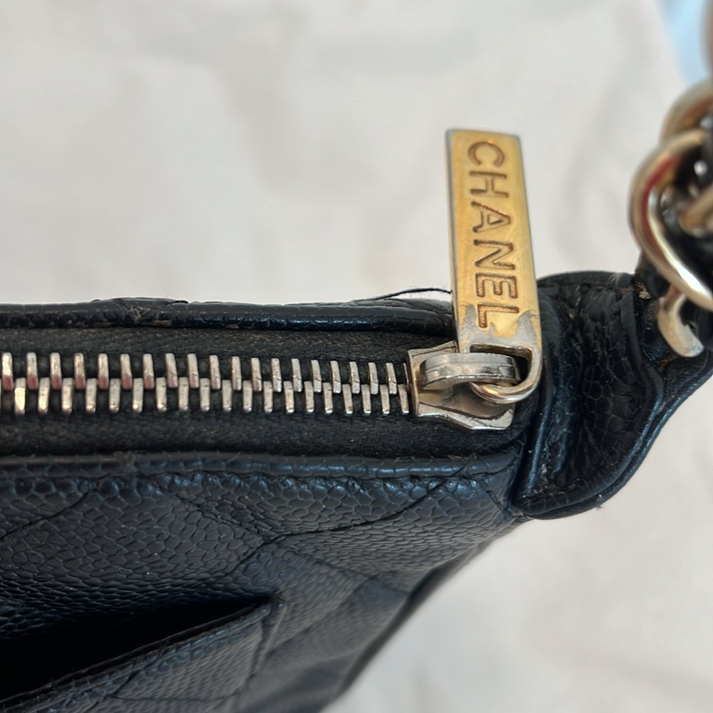 CHANEL Caviar Timeless Pochette - Picture 7 of 16